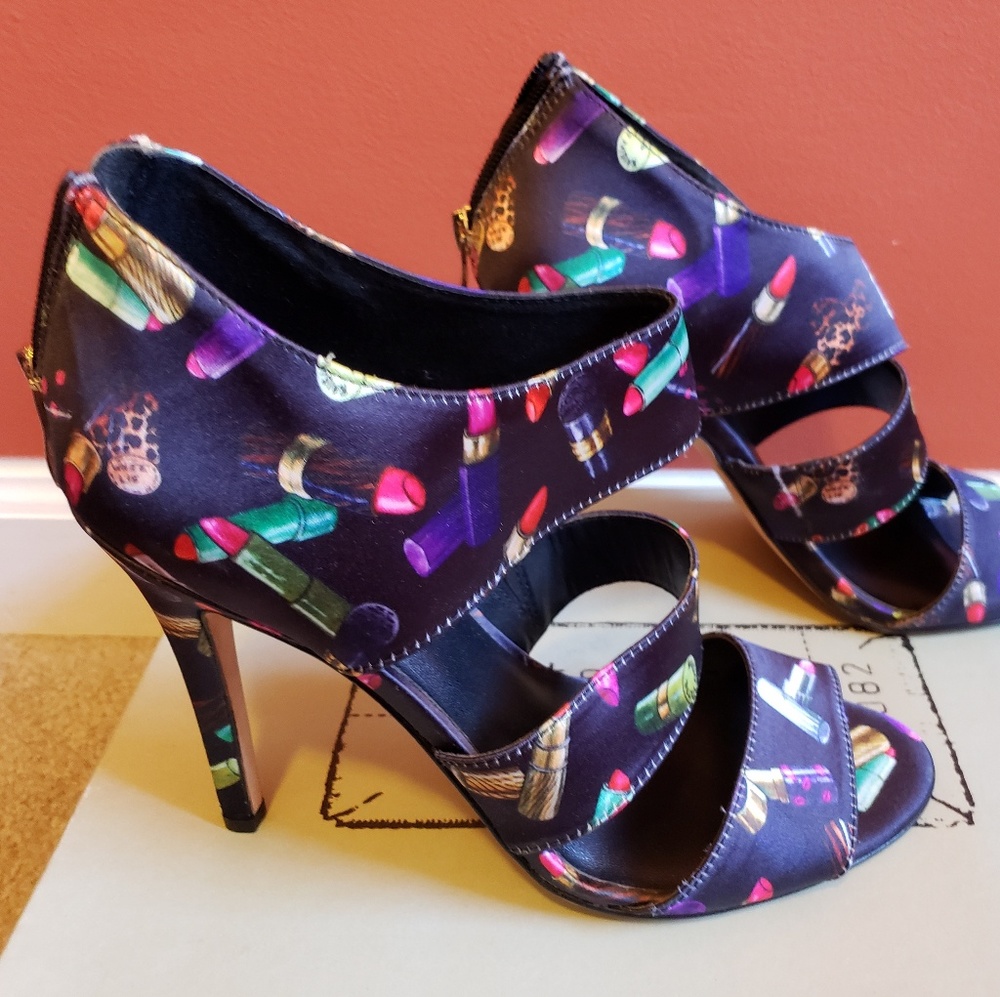 Nicole Miller Lipstick Shoes - Picture 2 of 4